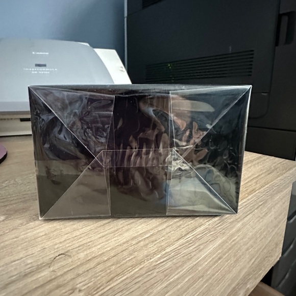 Victoria’s Secret Very Sexy Night Eau de Parfum - Picture 5 of 7